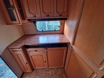 Obytný přívěs - karavan LMC - 6
