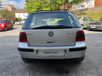 VOLKSWAGEN GOLF 1,6 i 77 Kw - 6