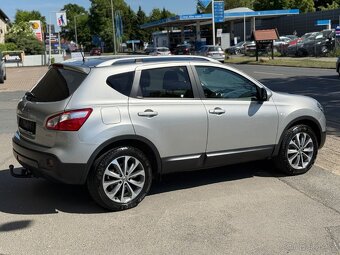 Nissan Qashqai 2,0i Tekna benzín 104kw - 6
