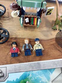 LEGO 75934 Jurassic World Dilophosaurus na útěku - 6