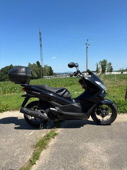 Honda PCX 125ccm najeto pouze 2682KM - 6
