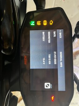 KTM DUKE 790 ,REG..8/2019 ,kup a servis ČR ,najeto 15 tis - 6