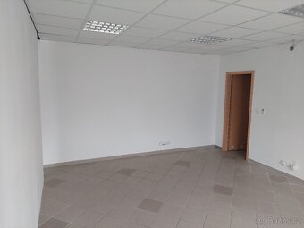Pronajmu obchodní prostor Chrudim - 6