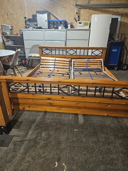 Prodám postel 180x200 s rošty a matrací. - 6