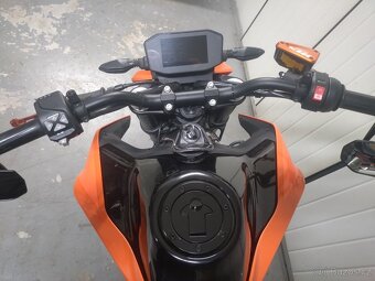 KTM 790 Duke 2023 - 6