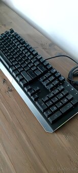 mechanická herní klávesnice Trust GXT 890 Cada. - 6