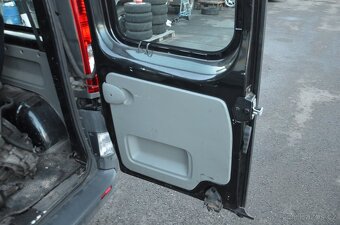 Opel Vivaro, 2.5 CDTI, 2010 - náhradní díly - 6
