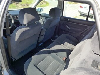 Volkswagen Golf 1,9 TDI KLIMA, TAŽNÉ - 6