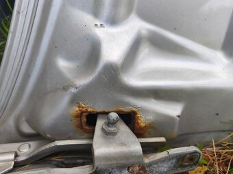 Kapota Alfa Romeo 166 p.facelift - 6