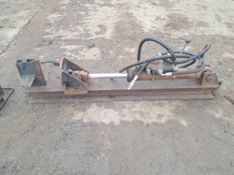 Hydraulická štípačka na dřevo - 6