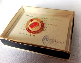 Odznaky  z období totality - 6