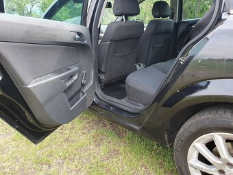 Opel Astra kombi 1.6i nová stk - 6