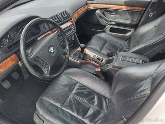 BMW 535i V8 Manuál - 6