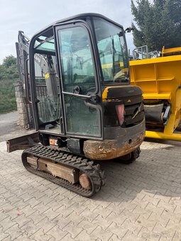 Minibagr Volvo ec27c - 6