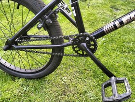 BMX kolo Mongoose L10 rám 20 palců kolo  20'' - 6