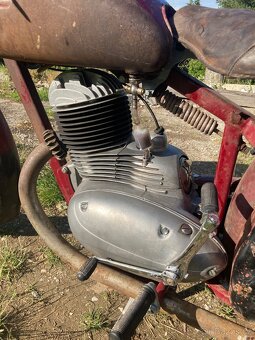 Predam Jawa 250 perák komunista - 6