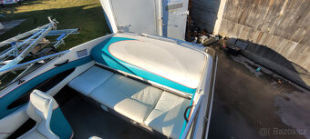 LOD KAJUTOVA BAYLINER 1851 CAPRI S PRIVESEM - 6
