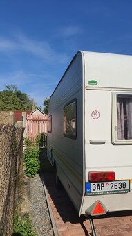 Karavan Knaus 1000 kg, předstan - 6