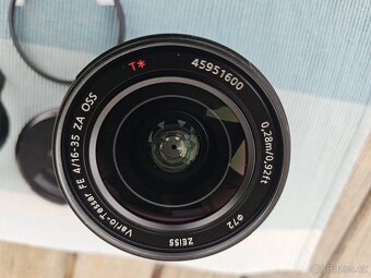SONY FE Zeiss 16-35 mm f/4 ZA OSS objektiv ve skvělém stavu - 6