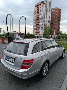 Mercedes Benz - 6