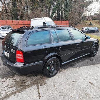 Rezervace - Škoda Octavia 1.8t RS Combi - 6