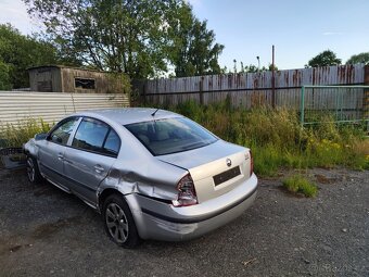 Auto na náhradné diely - 6