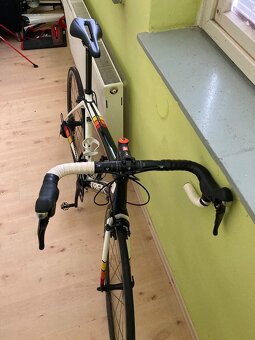 Trek Domane 4.3 (karbon, Shimano 105) - 6