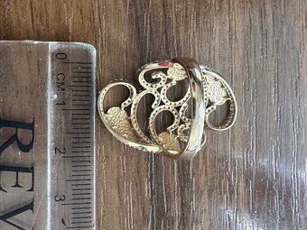 Zlatý dámský prsten - 6