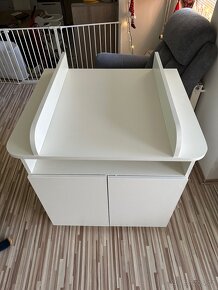Bílý přebalovací pult pro miminko / komoda dělaná na zakázku - 6
