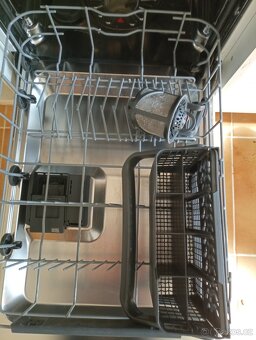 Electrolux myčka ESS42200SW - 6