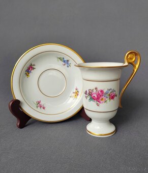 Nádherný porcelanovy šálek na čokoládu od manufaktury Kaiser - 6