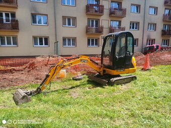 Prodám pásový minibar JCB 8018 r.v. 2017 - 6