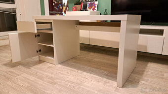 Psací stůl bílý IKEA MALM - 6