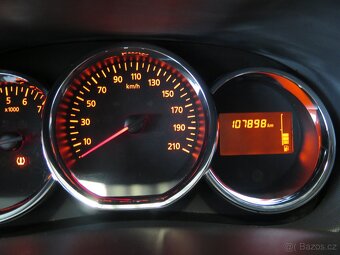 Dacia Duster 1.5dCi,80kW,4x4,klima,kůže,navgace,tažné - 6