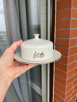 Porcelánová kulatá máslenka, dóza s víkem, Nová Role - 6