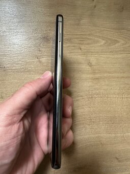 Samsung Galaxy S10 - 6