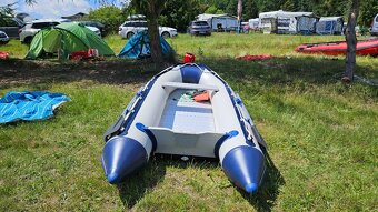 Nafukovací člun Blue Line 320 + motor Honda 8 HP - 6