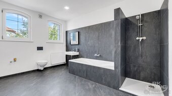 Rodinný dům 6+kk, na pozemku 1.044 m2, obec Měchenice, Praha - 6