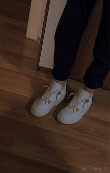 Jordan 4 Gold metallic - 6