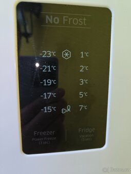 Samsung chladnička s mrazákem ve výborném stavu - 6
