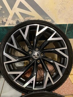 Alu kola Škoda R19 5X112 LETNÍ PNEU 225/35 R19 HELIX - 6
