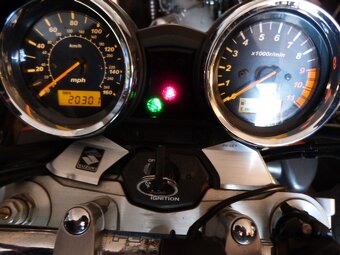Suzuki gsx 1400 - 6