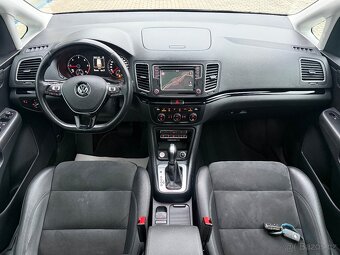 VW SHARAN 2.0 TDi DSG 4x4 LED KAMERA PANORAMA WEBASTO TAŽNÉ - 6