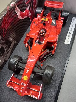 F1 FERRARI F2008 2008 RAIKKONEN HOTWHEELS 1:18 - 6