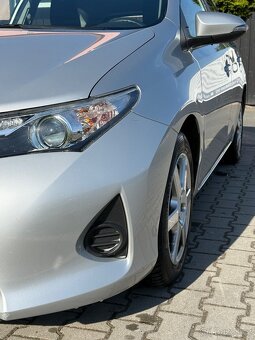 TOYOTA  AURIS 1.3 VVT-i 73KW - 6