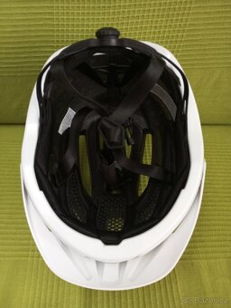 SLEVA 46% Přilba R2 Spirit White, 54 - 58 cm - 6