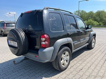 Jeep Cherokee 2.8 CRD 4X4 - 6