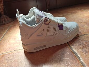 Jordan 4 - 6