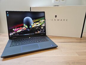 ALIENWARE M16 R2_240HZ 2K_U9-185H_32GB_1TB_RTX 4070 8GB - 6