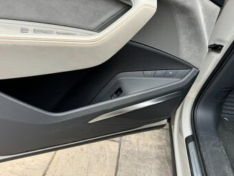 Audi E-tron 55 300kW plná výbava najeto 59 tis km nový motor - 6